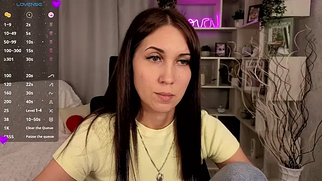 DreamVelour online show from November 19, 8:42 pm