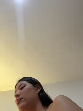 IsabellaJoness  online show from February 14, 8:44 pm