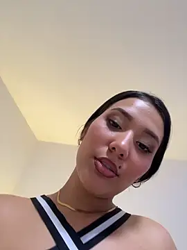 IsabellaJoness  online show from February 23, 8:19 pm