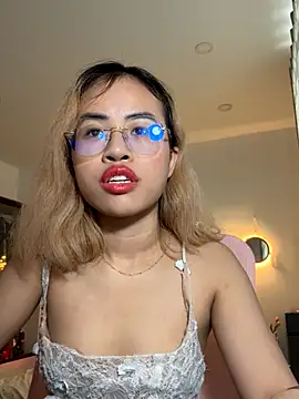 EllieYoon online show from November 27, 5:21 am