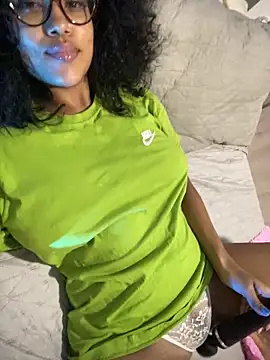 miiabrown18 online show from November 27, 11:02 am