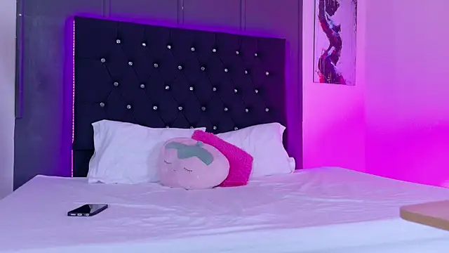 Kataaleya  12 online show from November 15, 12:06 pm