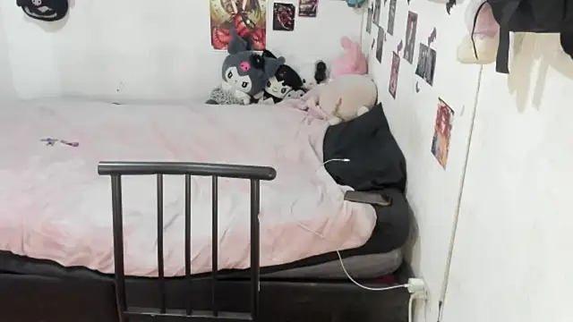 Venussz gothicc online show from October 3, 6:35 pm