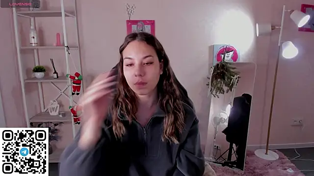 Al1ice Moures online show from January 13, 1:55 am