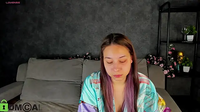 Al1ice Moures online show from October 29, 1:10 am