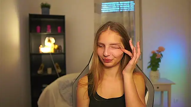 emmie murray online show from April 1, 1:41 pm