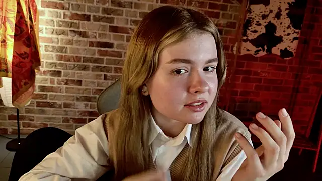 HaleySun online show from October 24, 2:13 pm