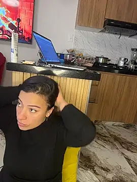 liz and thiago online show from October 28, 12:55 pm