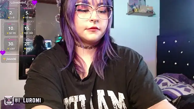 Iluromi online show from April 13, 2:40 pm