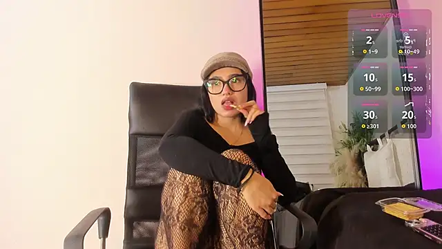 cherry bunnyx online show from November 16, 4:47 am