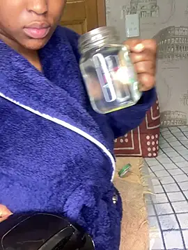 Bellabootie online show from June 2, 8:32 pm