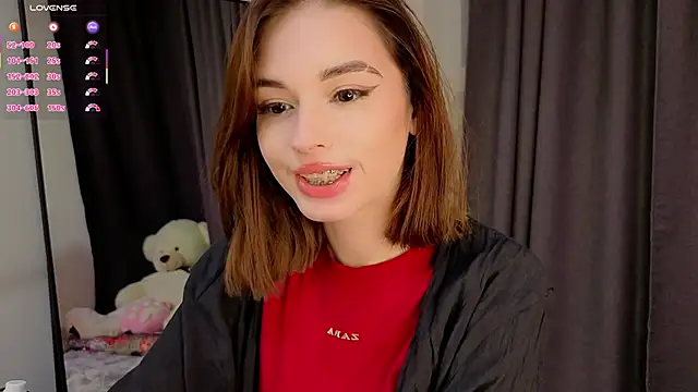 LunaraRada online show from October 11, 4:42 pm