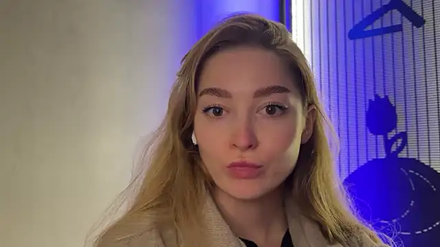 Fynariss online show from October 24, 6:26 pm