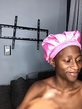 Caramel102004 online show from February 10, 11:30 pm