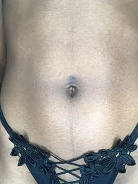 Caramel102004 online show from April 7, 10:23 pm