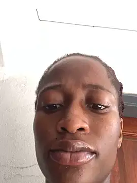 Caramel102004 online show from April 3, 10:46 am