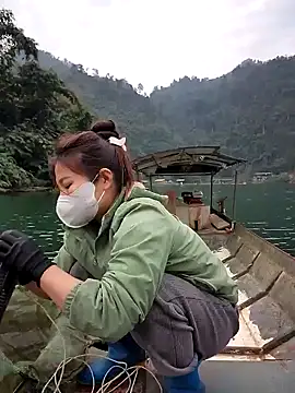 Meoweo 23 online show from December 18, 12:15 am