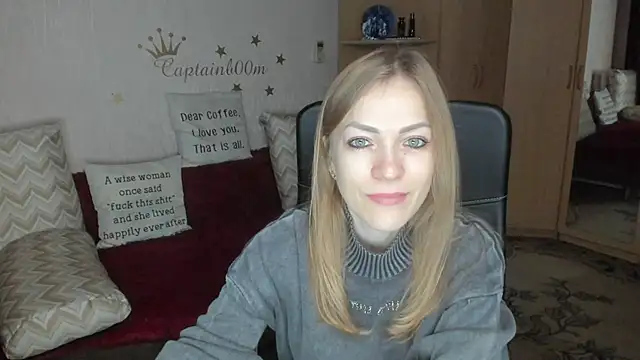 Tiffany Bates online show from October 7, 3:33 am