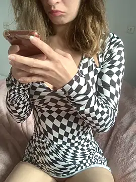 june cat online show from October 22, 11:37 am