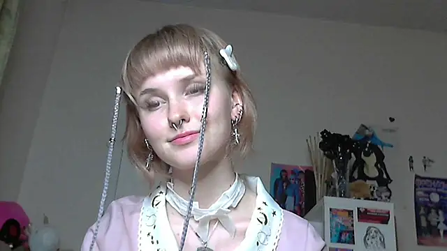 Paradoxy  online show from April 20, 7:39 pm