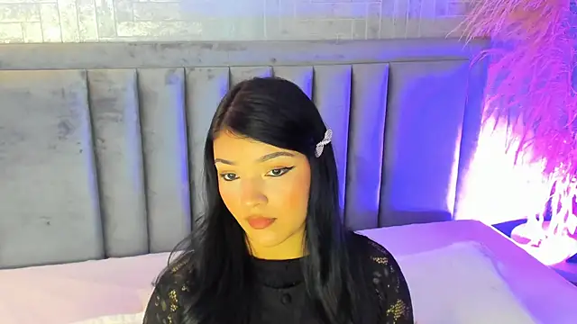 EmmaBlossom online show from October 1, 6:57 pm