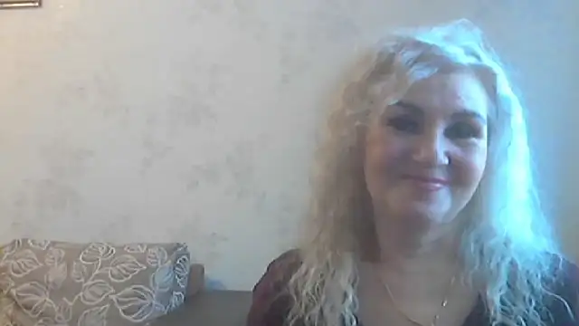 LadySexyBlond online show from October 16, 5:43 am