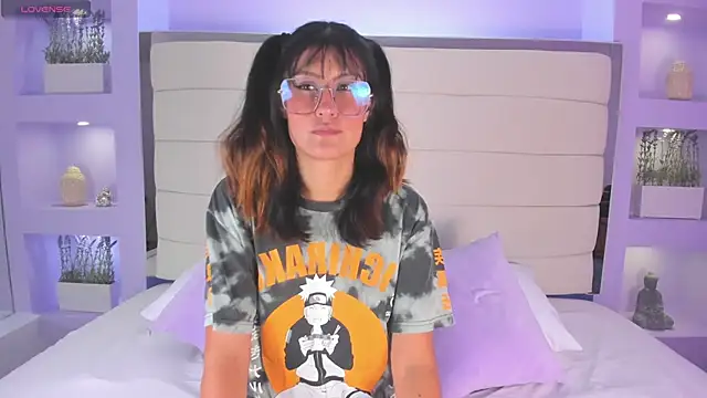 LillyWillss online show from November 25, 11:45 am