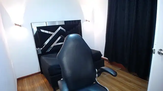 MarianaRojas  online show from January 7, 4:38 am