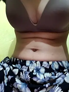 misskomal97 online show from October 16, 9:56 am