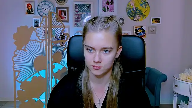 JuneWoods online show from October 2, 7:02 am