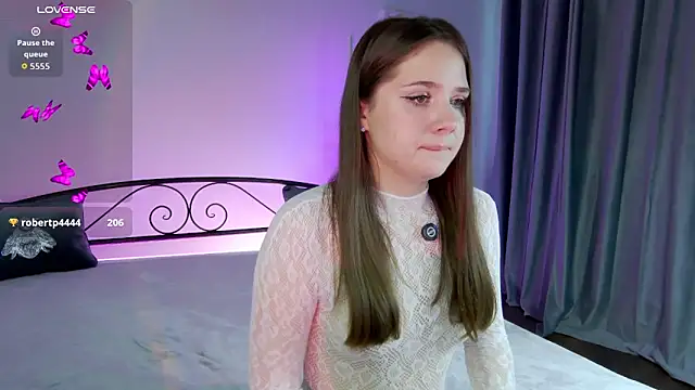 KariDollar online show from November 14, 8:36 am