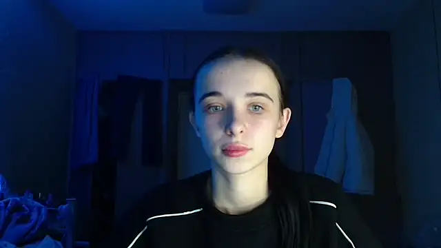 Emilia Light online show from December 15, 4:45 pm