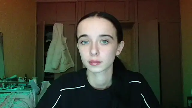 Emilia Light online show from November 15, 12:39 pm