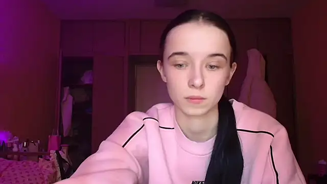 Emilia Light online show from March 3, 8:31 am