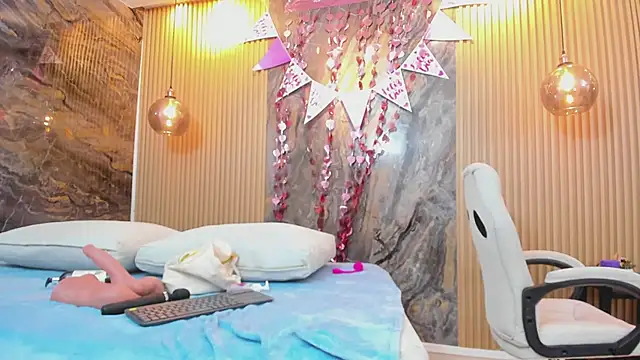 beca winn online show from February 13, 12:51 pm