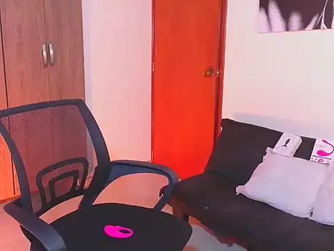 CuteFlame online show from June 2, 10:55 pm