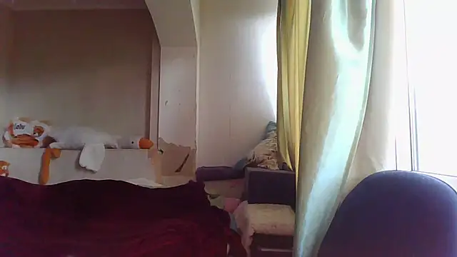 QueenMomyS online show from October 28, 10:10 am