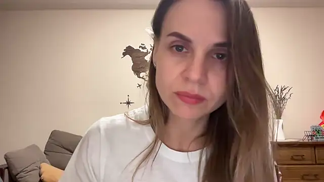 AnnieLove7722 online show from November 27, 6:22 pm