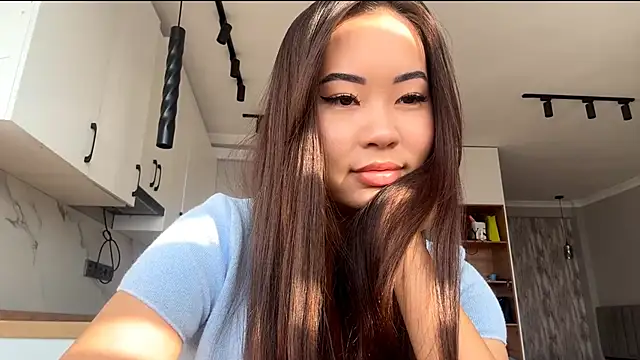 Ur neighbor Kira online show from October 24, 9:16 am