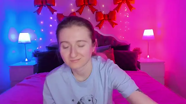 CamillaDreamer online show from March 18, 9:20 pm