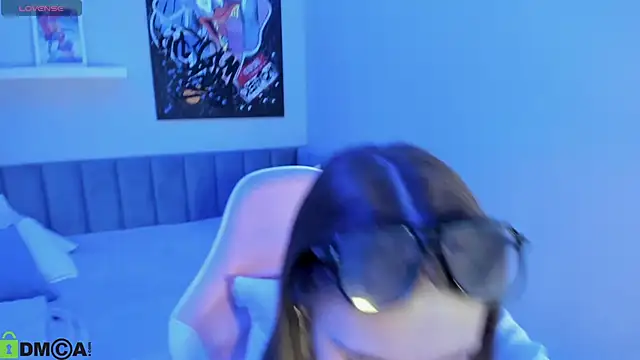 KarinaBroks online show from December 14, 1:50 pm