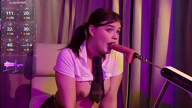 EvaaLane online show from October 6, 8:09 am