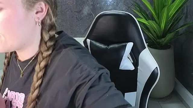 carla tp online show from October 27, 1:06 pm