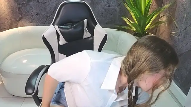 carla tp online show from October 9, 8:02 pm