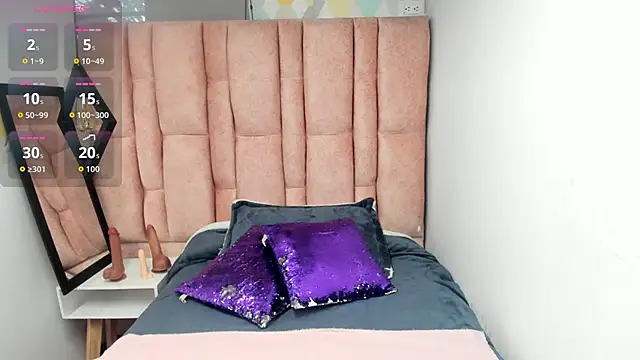 Issa Milf   online show from March 10, 1:48 pm