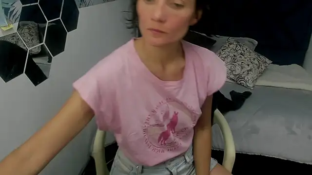 Valery More   online show from October 26, 3:07 pm