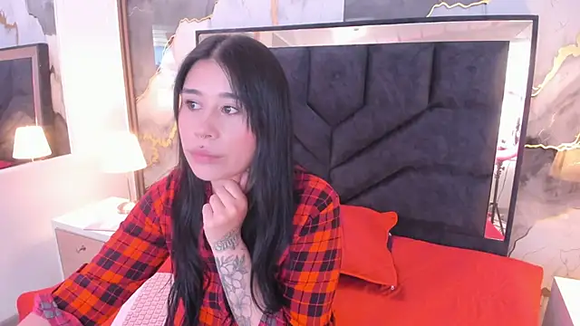 SusanVilla online show from February 17, 7:46 pm