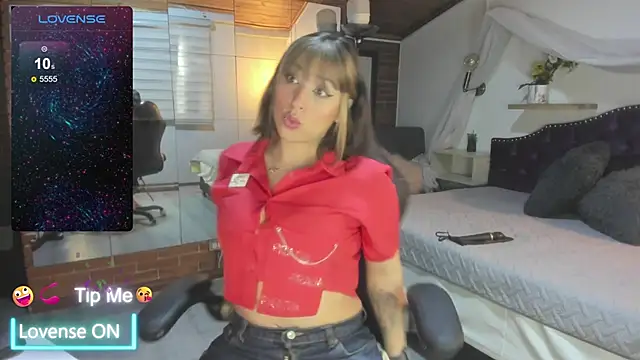 sophialyh 1 online show from March 30, 1:00 pm