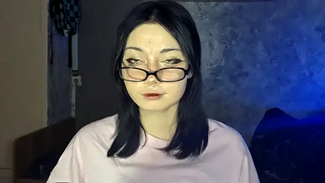 Beeping Creature online show from November 29, 2:32 pm