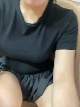 lee ly online show from October 6, 2:01 pm